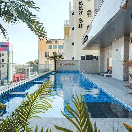 Mer De Laube Hotel